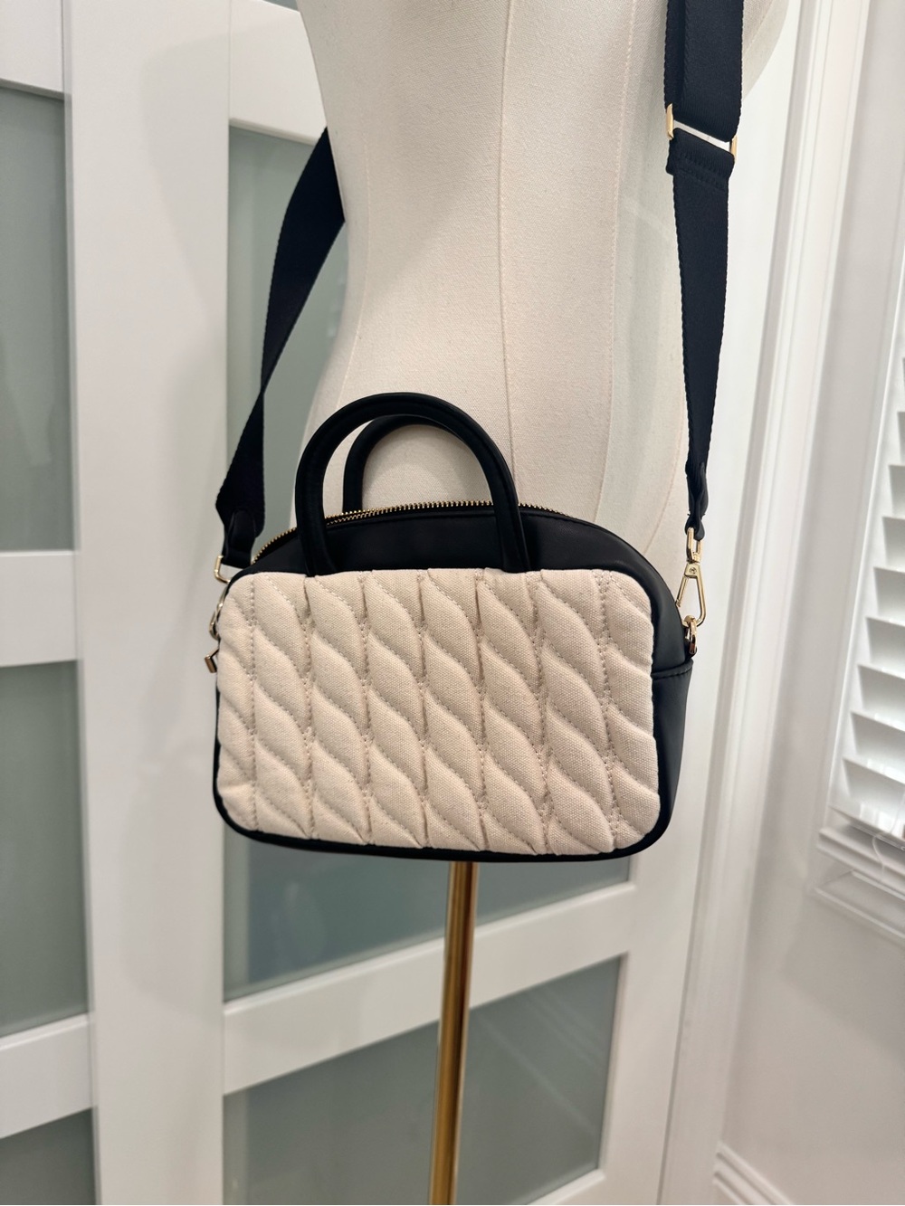 NWOT A New Day Black & Cream Quilted Mini Satchel Crossbody - Picture 3 of 7